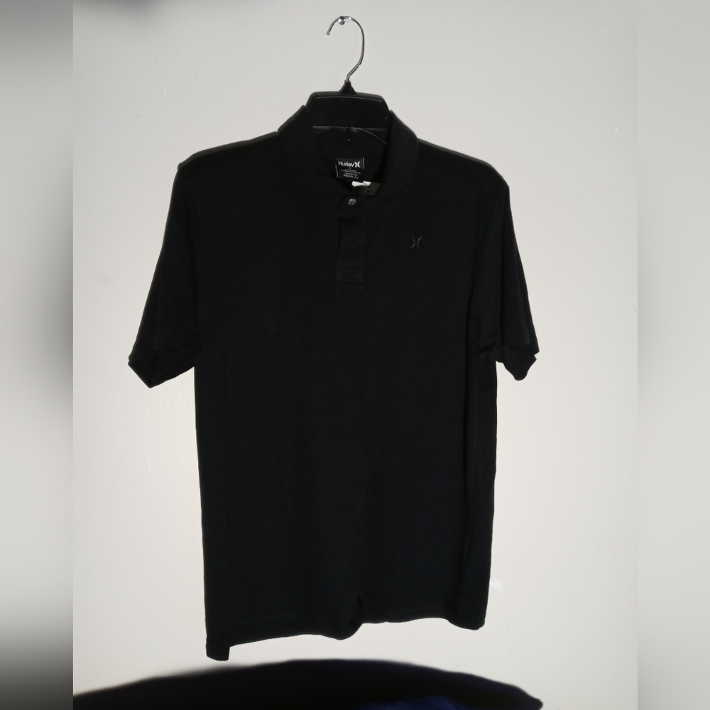 NEW. Men Shirt Hurley Brand.